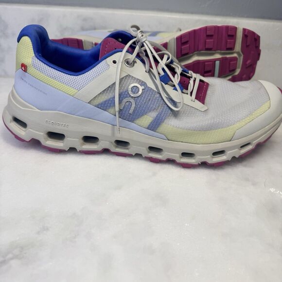 On Running Pink Athletic Shoes Lightweight Performance - Picture 2 of 12